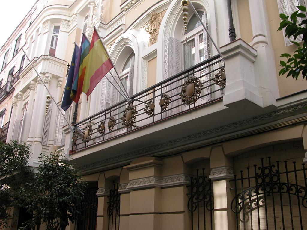 Hostal Goyal Pizarro Madrid Eksteriør billede