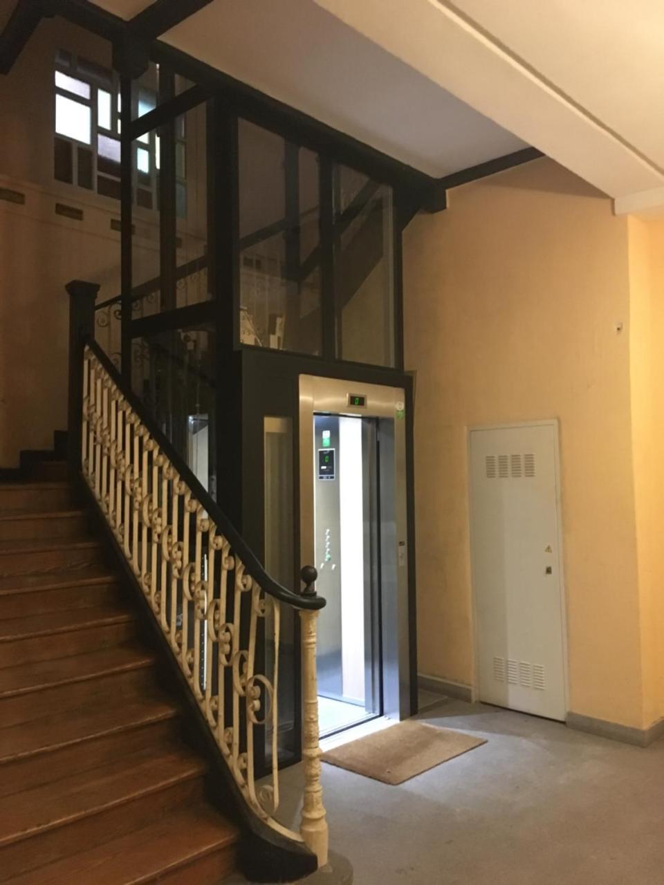 Hostal Goyal Pizarro Madrid Eksteriør billede