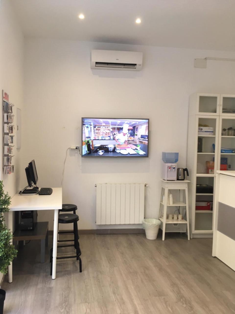 Hostal Goyal Pizarro Madrid Eksteriør billede