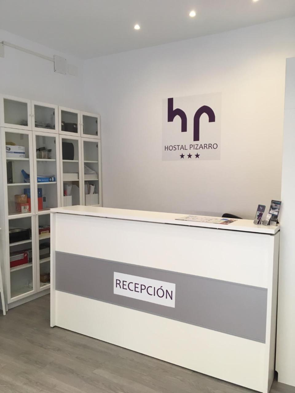 Hostal Goyal Pizarro Madrid Eksteriør billede